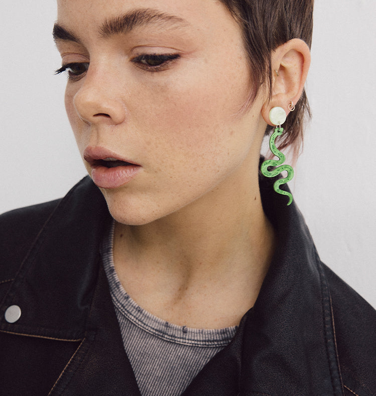 ormar earrings