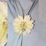 Glossy pin -  creamy yellow