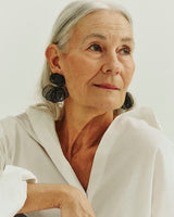 April earrings black