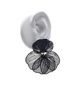 April earrings black