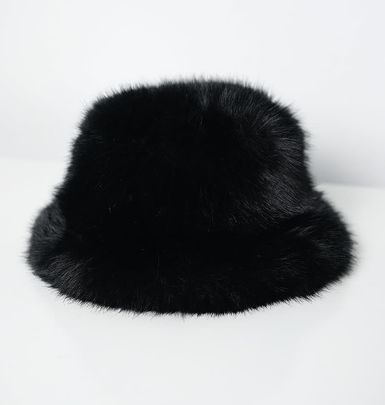 Camilla faux fur black