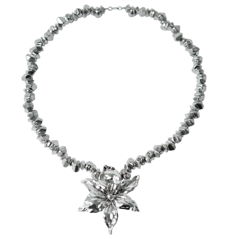 Dusa necklace silver