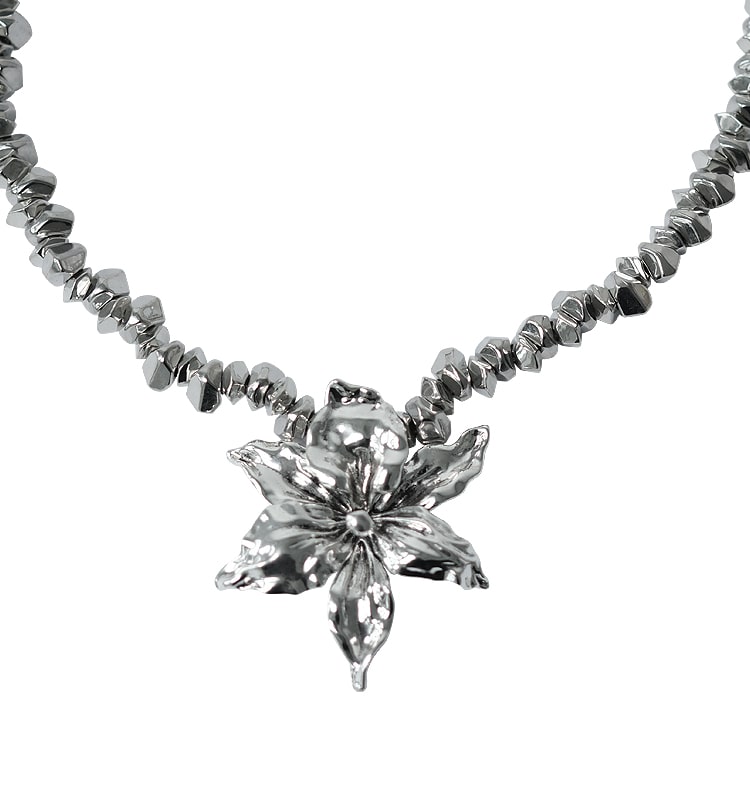 Dusa necklace silver