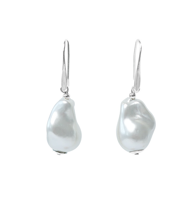Evgenia shell earrings white