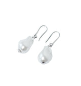 Evgenia shell earrings white