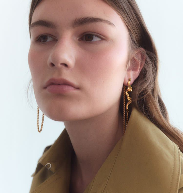 Nastasia earrings gold