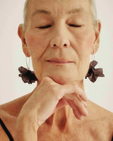 Petal earrings black