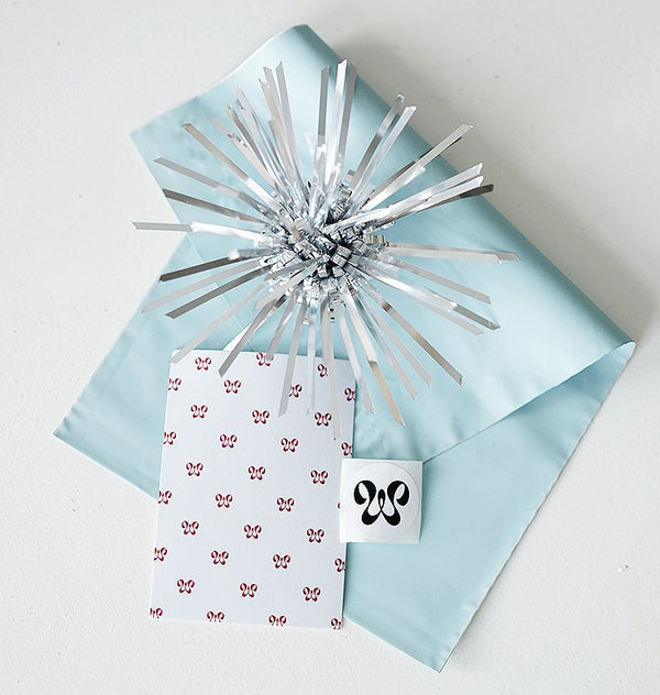 Blue gift wrapping small