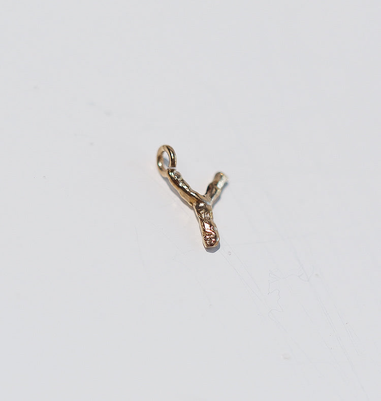 Letter pendant brass