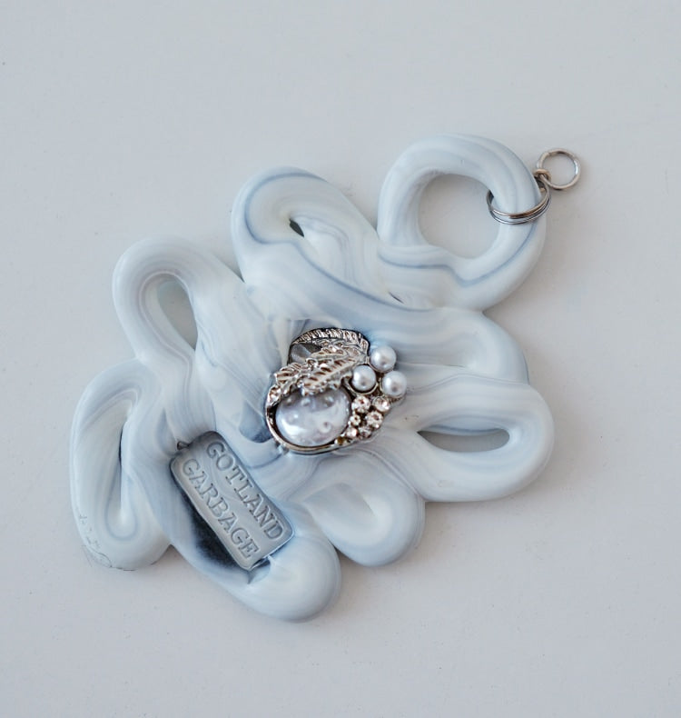 Pearl charm blue