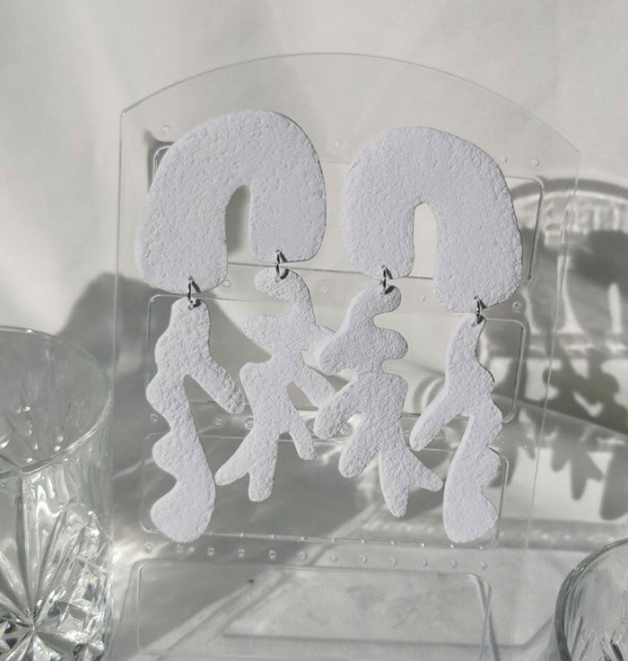 Coraline earrings white