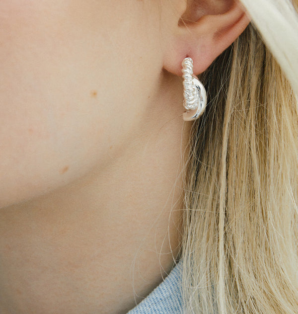 cuddle earrings silver
