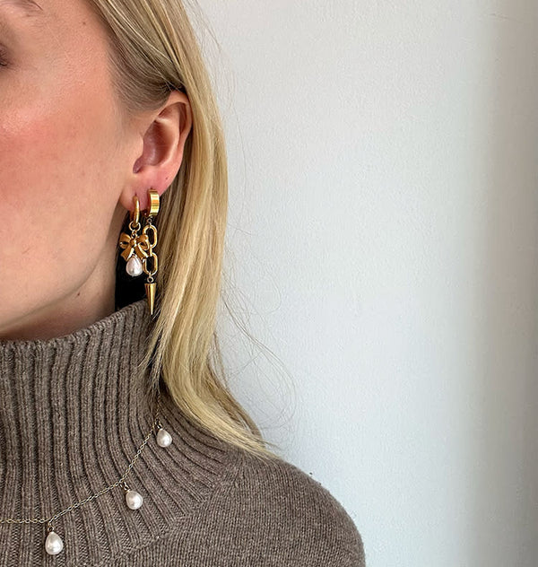 Mia bow pearl single earring gold