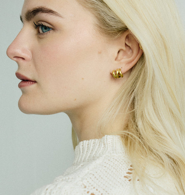 fanny earrings gold