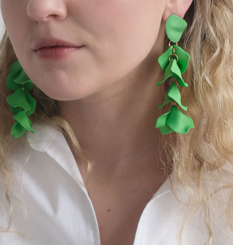 Flake earrings green