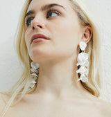 Flake earrings white