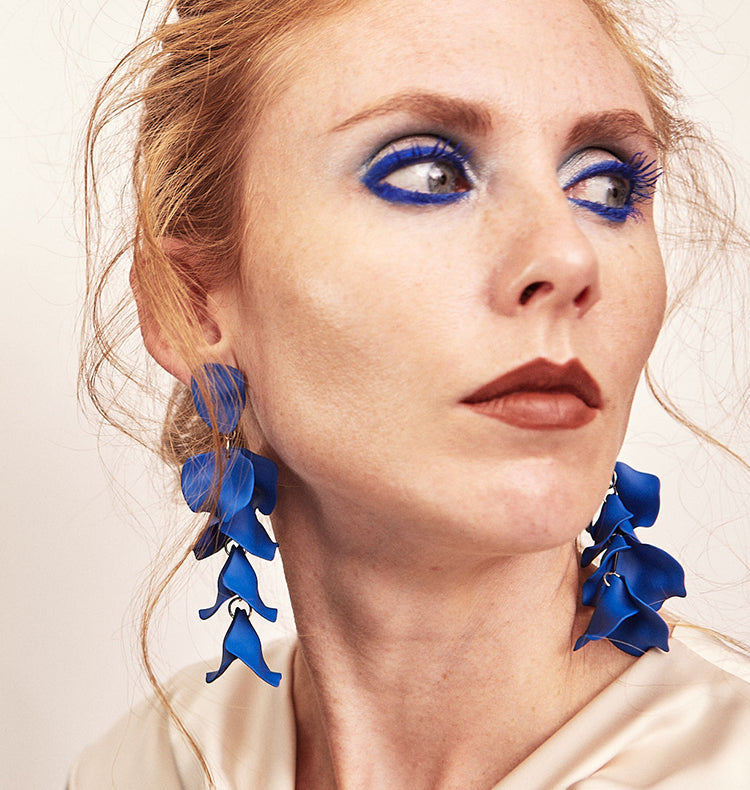 Flake earrings deep blue