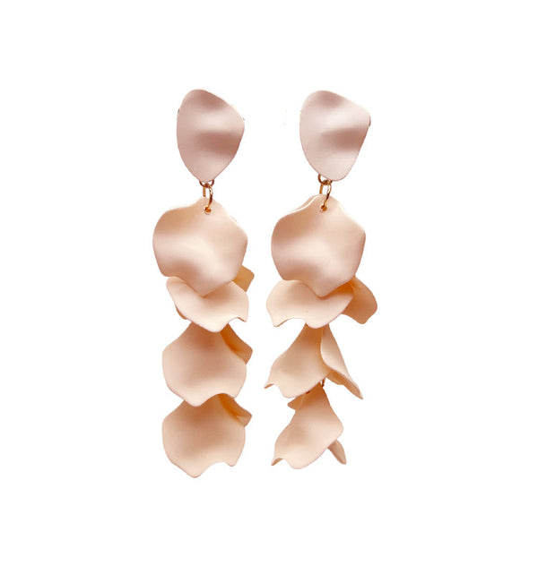 Flake earrings warm white