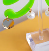 Green way wiggle earrings