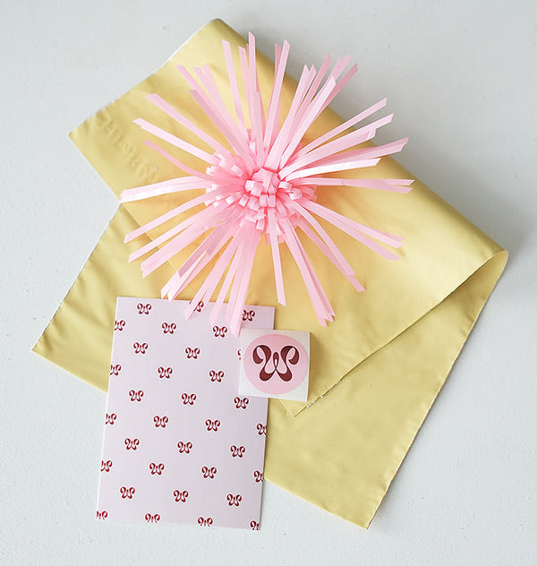 Yellow gift wrapping small