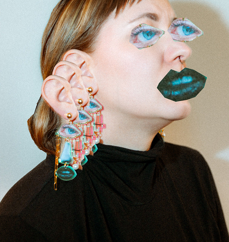 Hologram faces earrings