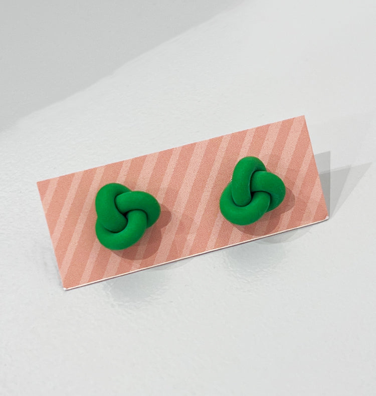 Knutar small earrings green och form