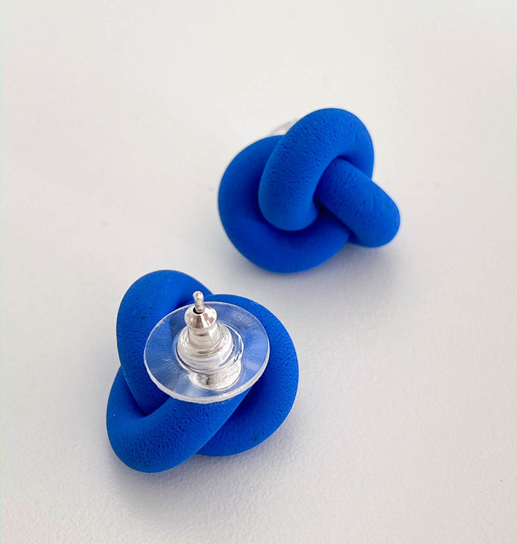 Knutar big earrings blue och form