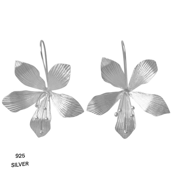 Lilja earrings silver