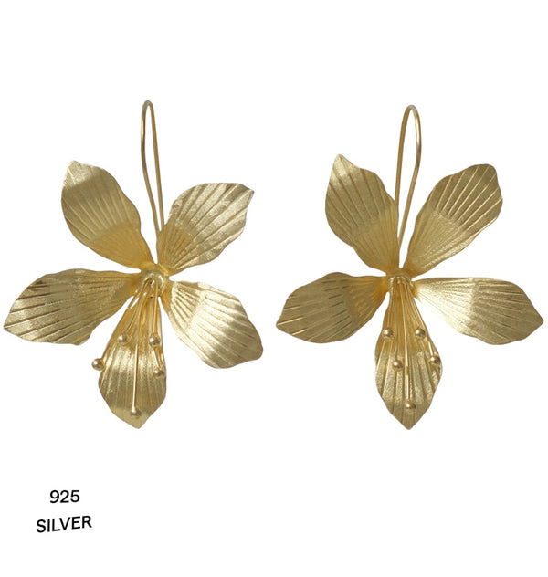 Lilja earrings gold