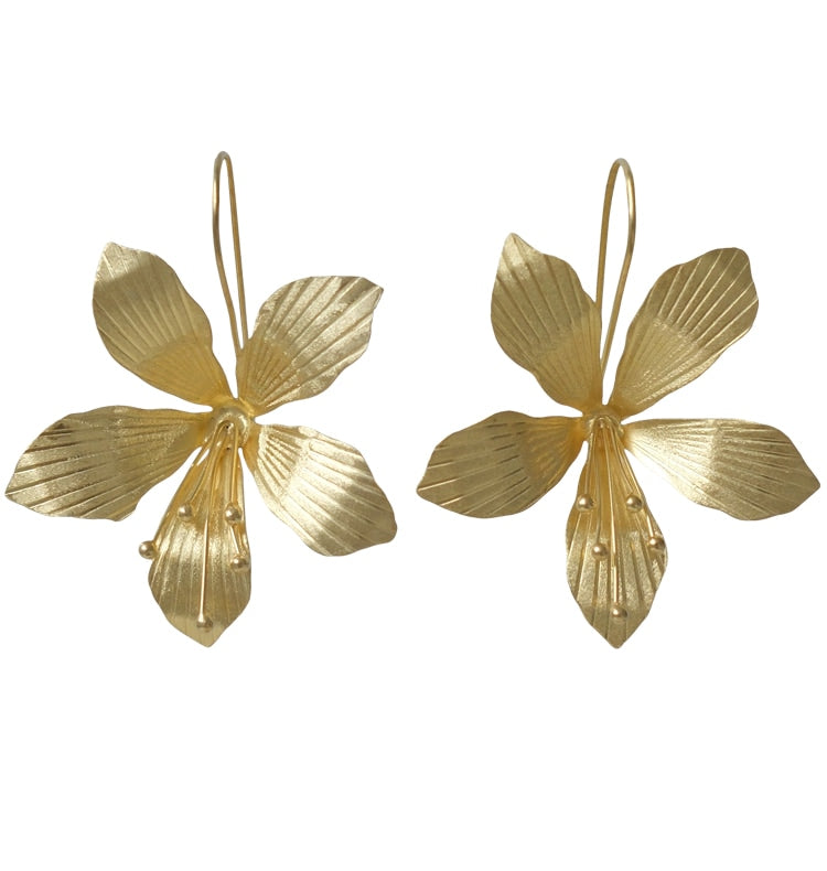 Lilja earrings gold