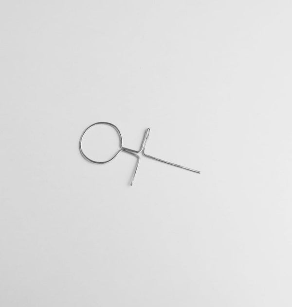 Kvinnotecken big single earring