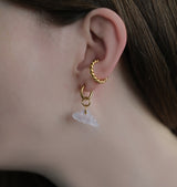 Swirl ear cuff gold