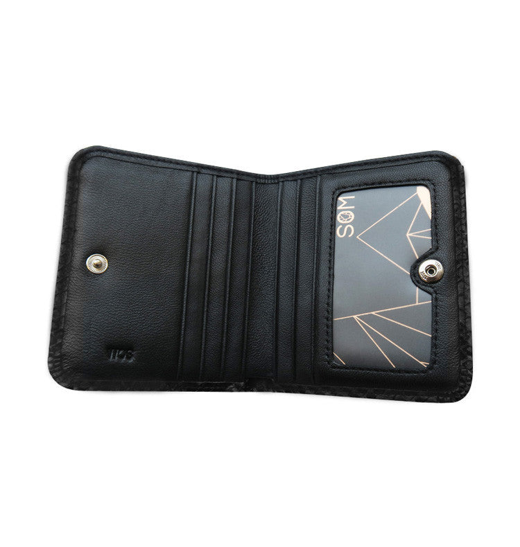 Muddy wallet black