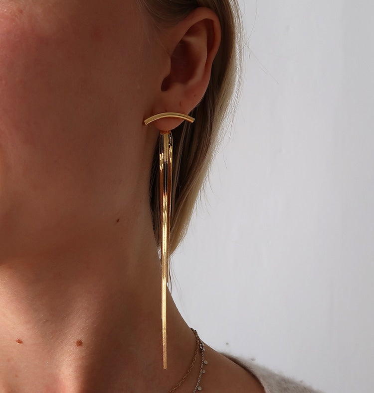 Night fall earrings gold