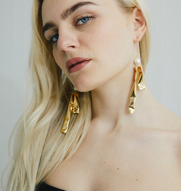 pipe earrings gold