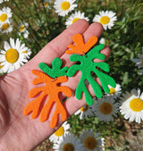 Pippi earrings mismatched tangerine/green