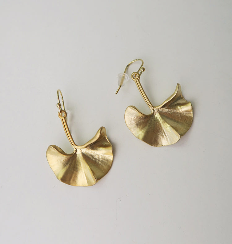 Ginko earrings satin gold