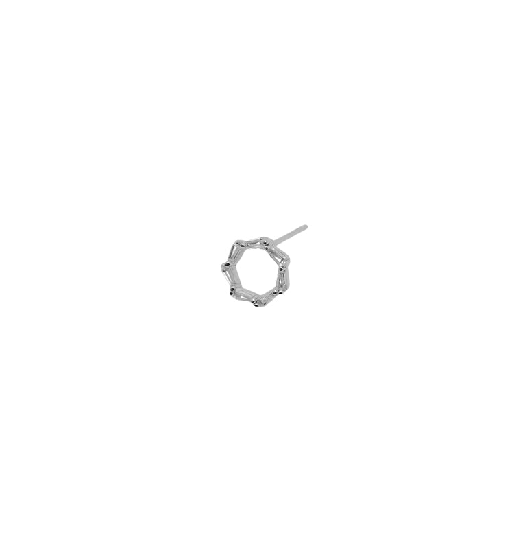 Po studs silver singelörhänge