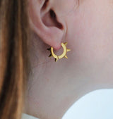 tag mini earrings gold