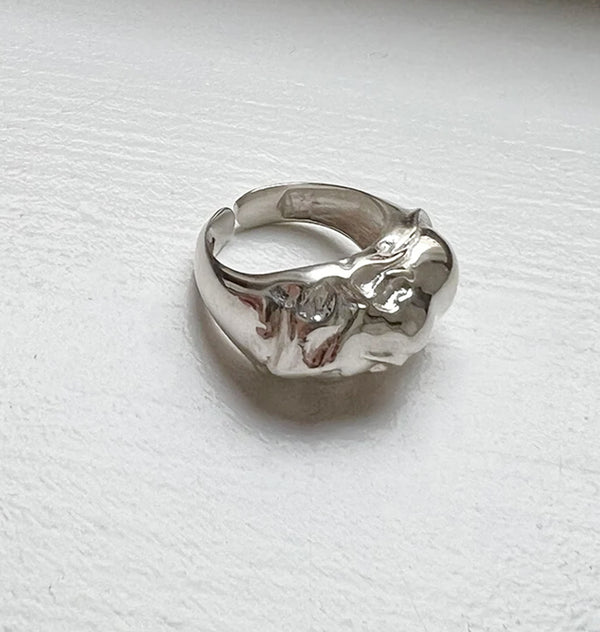 The lead ring silver