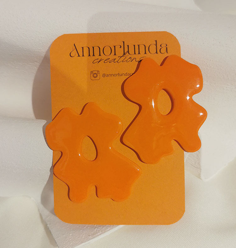 Viola earrings gloss tangerine