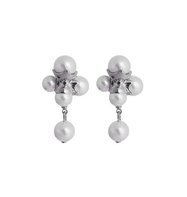 Sonya earrings pearl