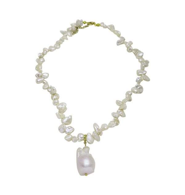 Judy pearl necklace