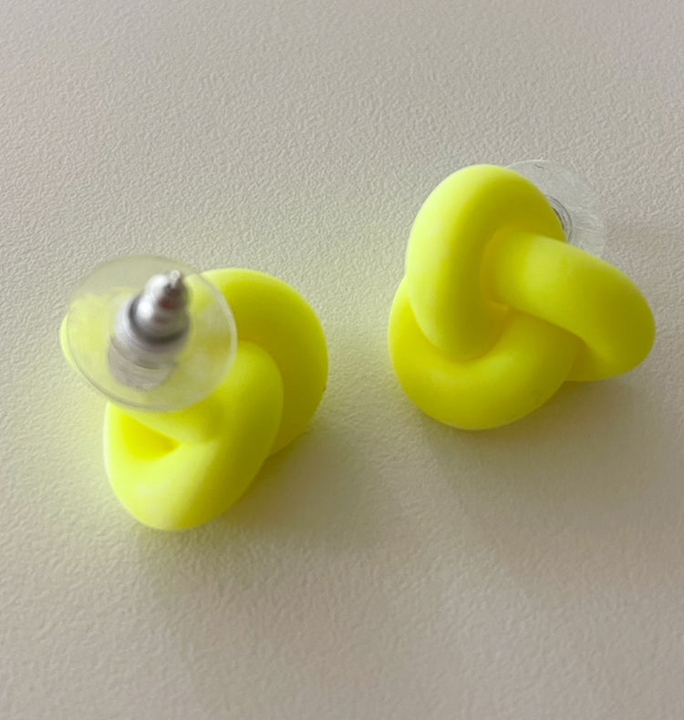 Knutar big earrings neon yellow OCH FORM