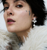 Sonya earrings pearl