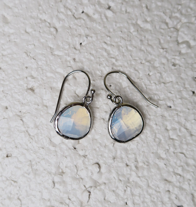 Teardrops silver white opal