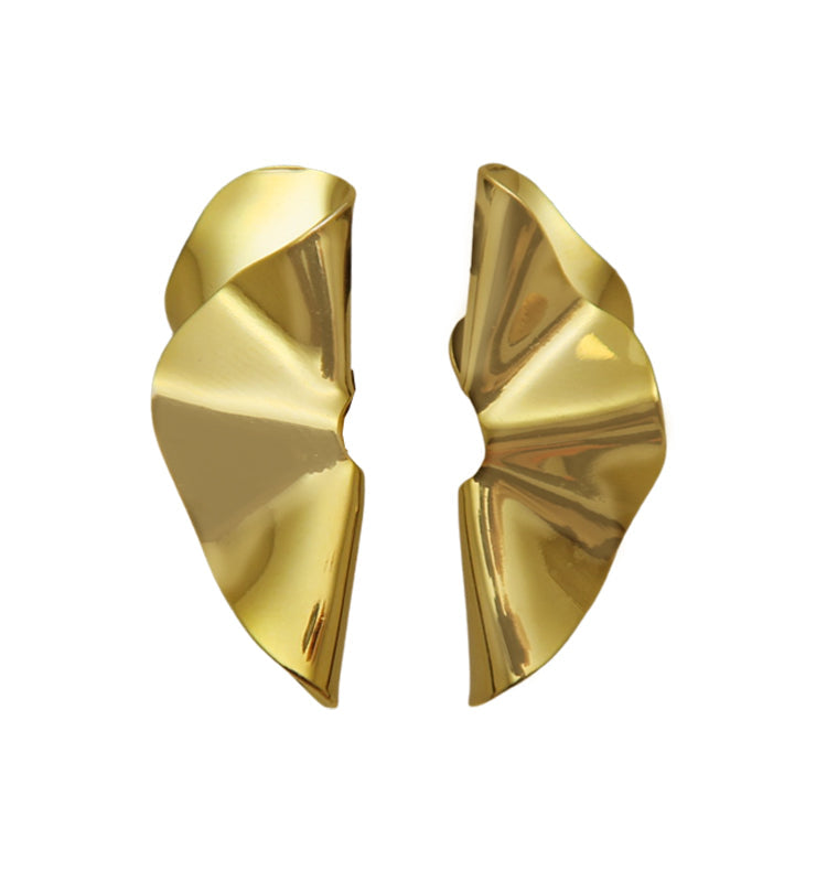 Wavy earrings gold